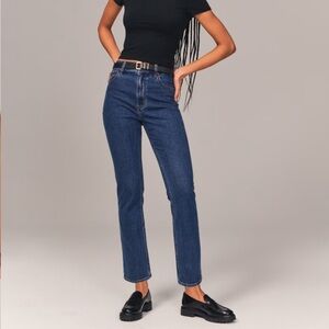 Abercrombie & Fitch 90’s Straight Leg Ultra High Rise Short jeans size 12/31